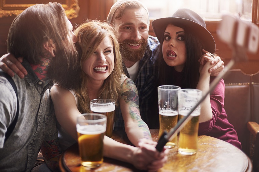 Drinking Selfies Strongly Linked to Alcohol Abuse 