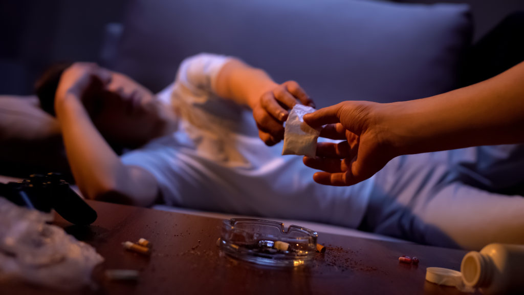 Behavioral Signs of Cocaine Addiction